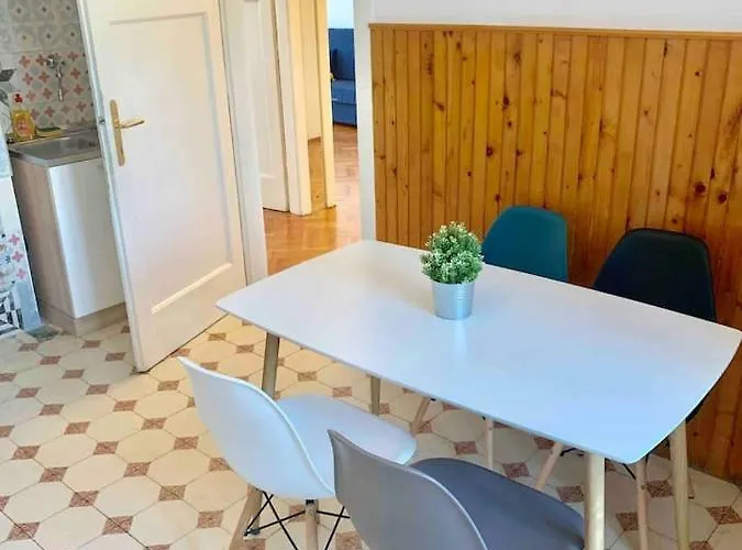 Center شقة سبليت